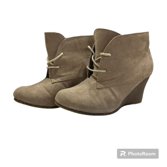 Call It Spring Taupe size 7.5 wedge ankle boots - Picture 2 of 6